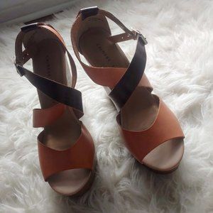 Women's Tan Wedge Shoes